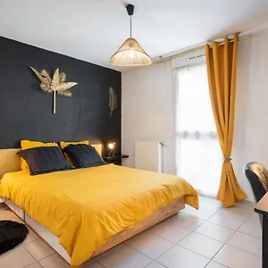 casa-vostra-annemasse-proche-chateau-rouge.hotels-rhonealpes.com/